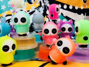 Original Character Mini figures A Panda that makes dreams come true Panda Moon 6 cm Sortiment (8) Shenzhen Mabell Animation Development