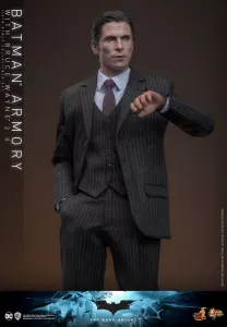 The Dark Knight Movie Masterpiece Action Figures & Diorama 1/6 Batman Armory with Bruce Wayne (2.0) 30 cm Hot Toys