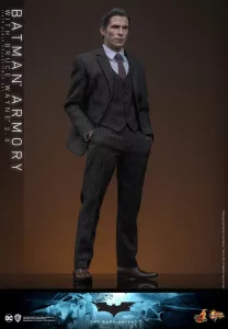 The Dark Knight Movie Masterpiece Action Figures & Diorama 1/6 Batman Armory with Bruce Wayne (2.0) 30 cm Hot Toys