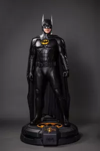 The Flash Life-Size Statue Batman Keaton 2 211 cm Muckle Mannequins