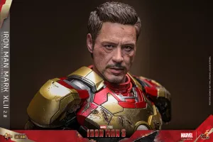 Iron Man 3 Movie Masterpiece Diecast Action Figure 1/6 Iron Man Mark XLII (2.0) 32 cm Hot Toys