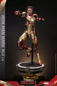 Iron Man 3 Movie Masterpiece Diecast Action Figure 1/6 Iron Man Mark XLII (2.0) 32 cm Hot Toys