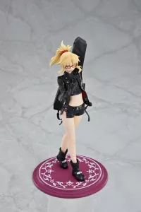 Fate/Apocrypha PVC Statue 1/7 Red Saber (Mordred) Original Glasses Model Ver. 22 cm Wanderer