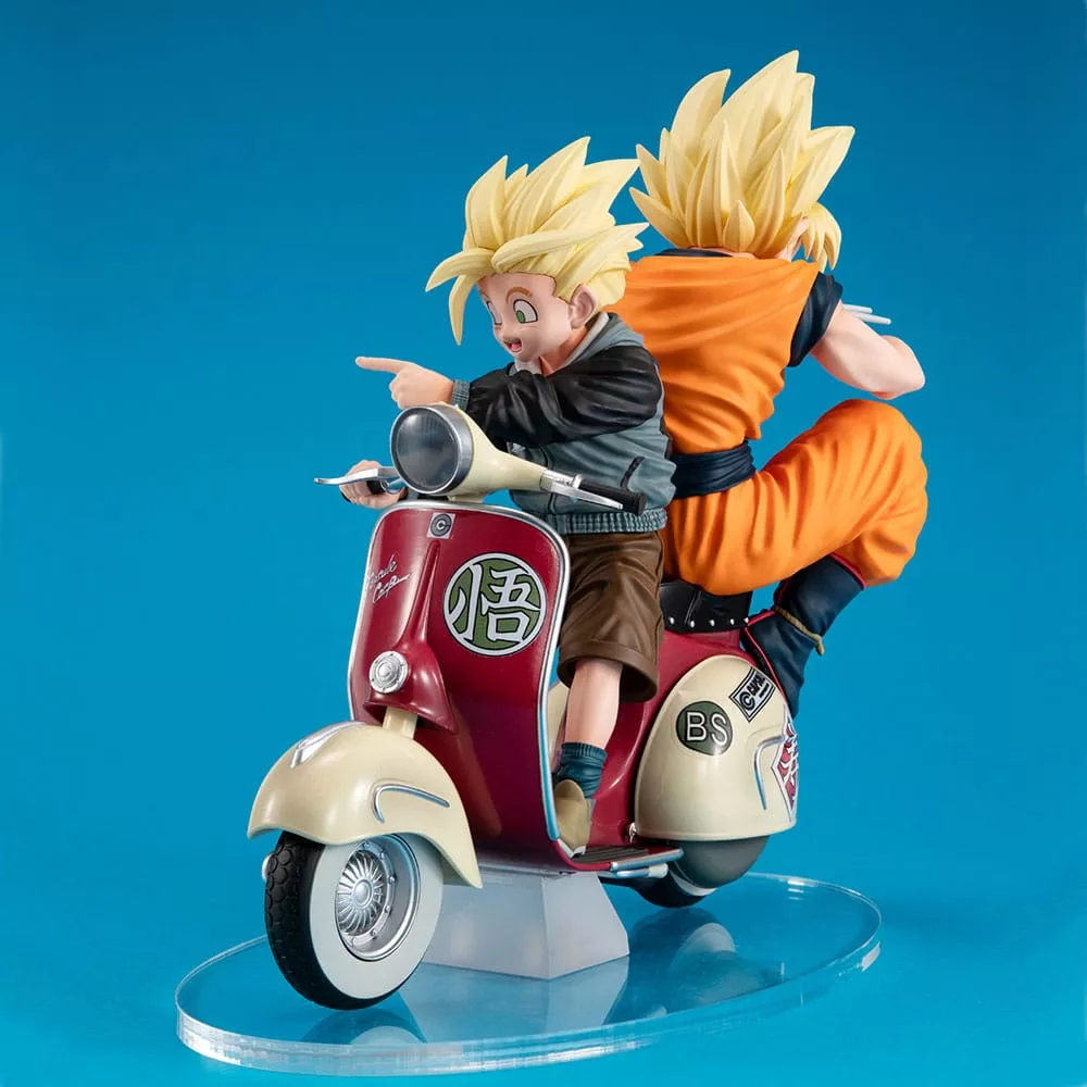 Dragonball Z 05 Desktop Real McCoy PVC Diorama Super Saiyan Son Goku & Super Saiyan Son Gohan & Motorbike 16 cm Megahouse