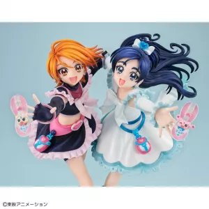 Pretty Cure Lucrea PVC Statue Cure Black & Cure White 22 cm Megahouse