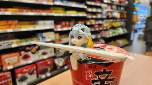 Goddess of Victory: Nikke Cup Noodle Holder PVC Statue Modernia 8 cm ClawsUp